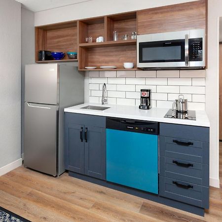 Candlewood Suites Columbus North, An Ihg Hotel Экстерьер фото
