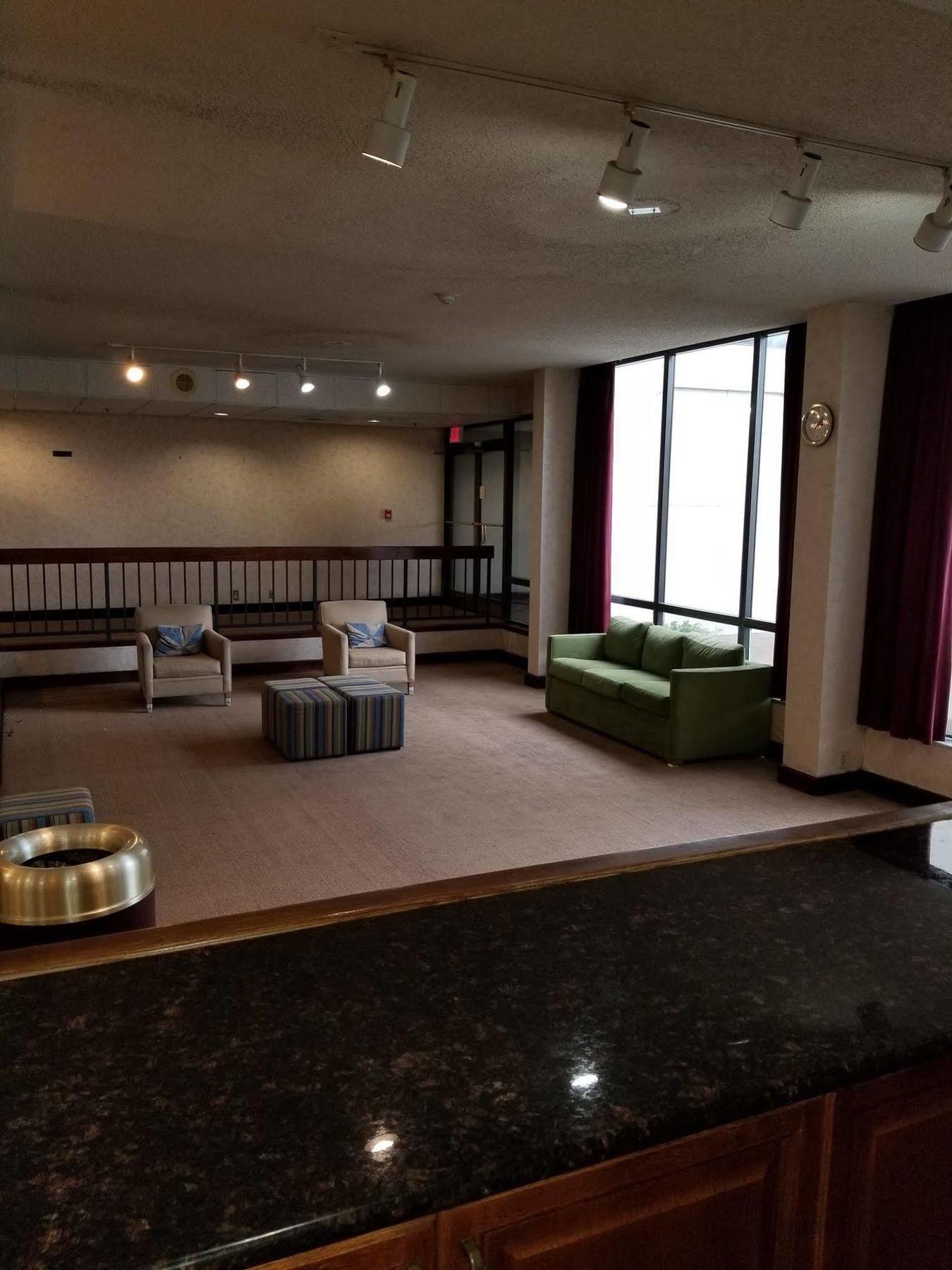 Candlewood Suites Columbus North, An Ihg Hotel Экстерьер фото